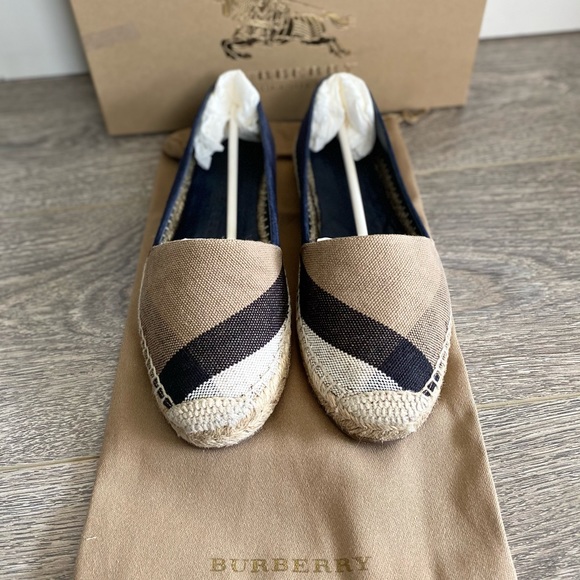 Burberry Brit Hodgeson Espadrilles - Picture 2 of 9